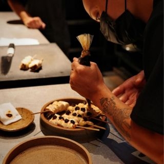 四廚聯手的燒鳥饗宴是什麼滋味？Birdy Yakitori攜手來自香港與日本的米...
