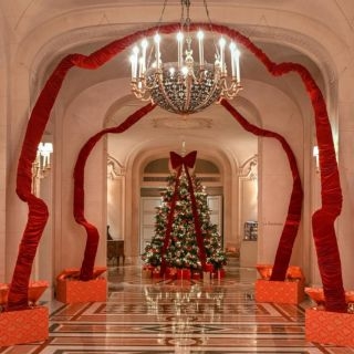 關於聖誕樹你知道多少？全球最知名的聖誕樹，是為了在30年代經濟大蕭條的困境中帶來...