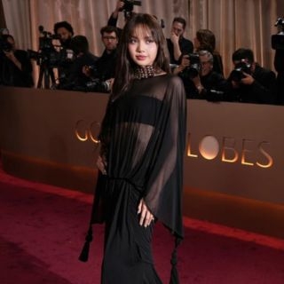 2026金球獎女星造型一覽：黑色禮服大受青睞，花朵與透視薄紗設計存在感也很高！