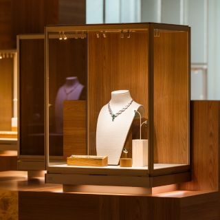 卡地亞EN ÉQUILIBRE頂級珠寶展揭示色彩...