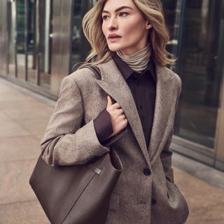 BOSS 2026秋冬女裝系列，以現代剪裁與羊毛工藝...