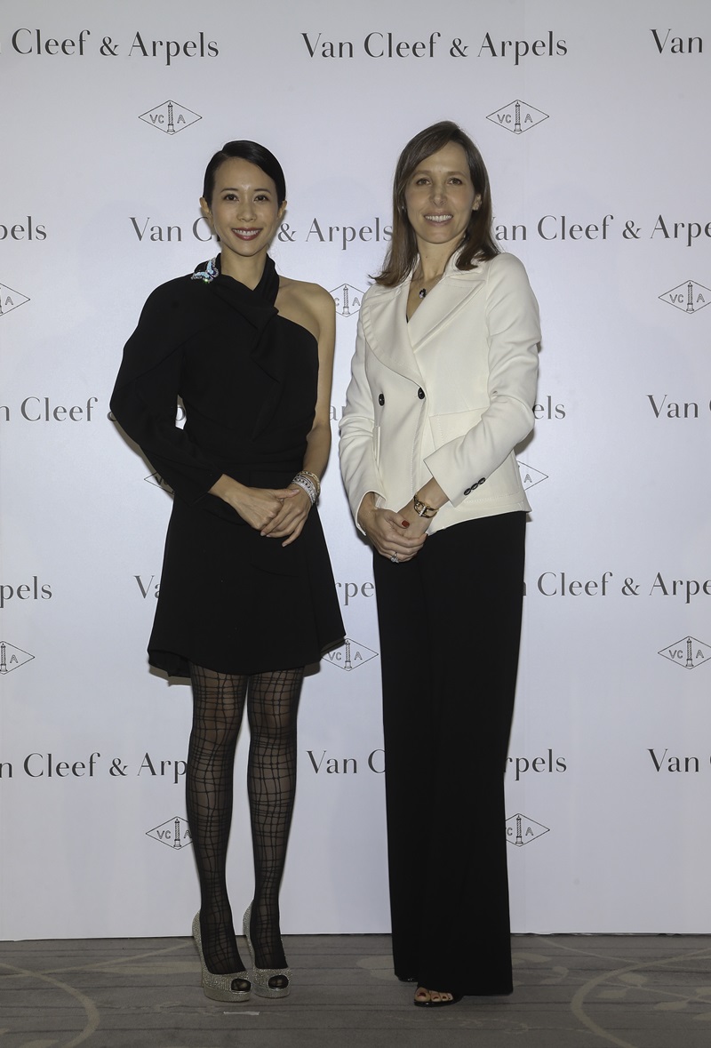 莫文蔚小姐與Van Cleef & Arpels 梵克雅寶亞太區總裁Catherine Rénier女士。