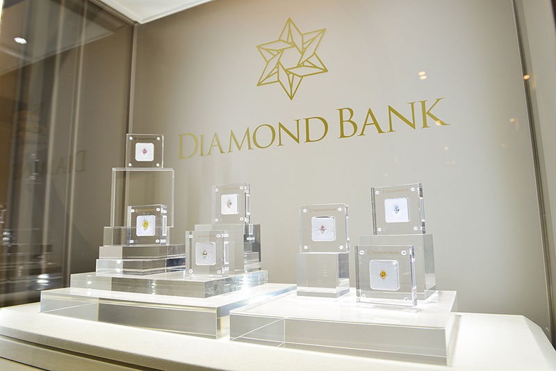 DIAMOND BANK彩鑽展示