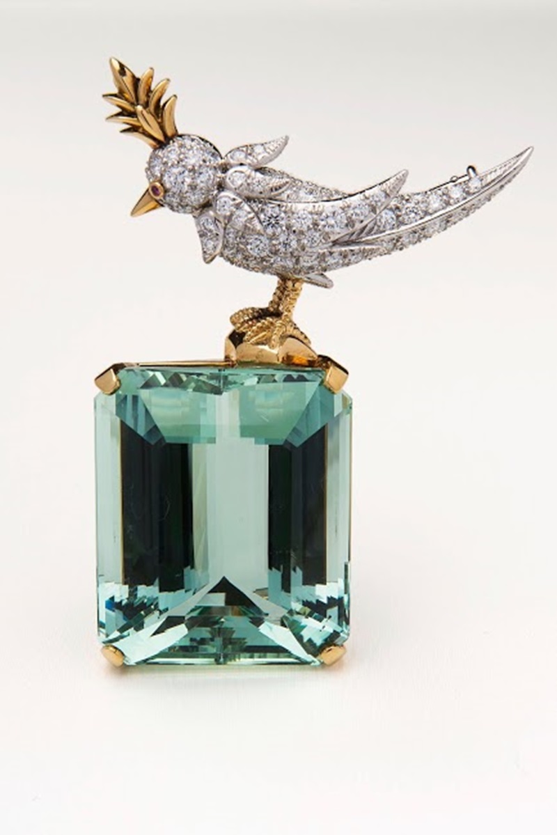 Tiffany Jean Schlumberger石上鳥胸針，NT$2,545,000。