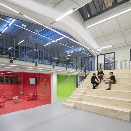 【#Good Design】荷蘭設計團隊MVRDV倉庫新居新氣象；在充滿流動感與開放感的大場景裡，讓創意也能無受限天馬行空地任意馳騁。