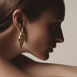 這7組「簡約感珠寶」將成為2026年春夏造型的絕佳夥伴