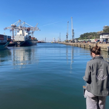 【Environment】每年80億公斤塑膠廢物流入海洋！荷蘭環保公司設置氣泡屏障攔截河道垃圾汙染源