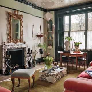 揭密法國時裝品牌Nina Ricci創意總監Harris Reed的倫敦寓所：彷彿來到一個華美的夢幻世界