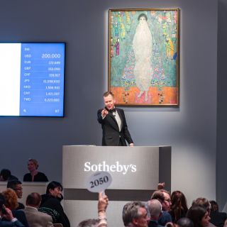 克林姆的金色之筆，創造出了史上身價最高的女人！克林姆畫作刷新拍賣史，漲勢可期的現代藝術家還有他們