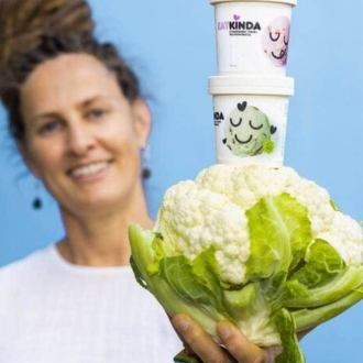 【#Gourmet】醜「菜」大翻身 ！用缺損花椰菜製成的純素冰淇淋EatKinda質地滑順可口，減少食物浪費推進可持續飲食