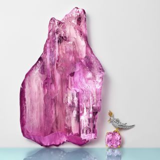 7500克拉的寶石有多稀有？解密Tiffany&Co.與珍稀彩寶之間的歷史，原來這幾種彩寶都是Tiffany發掘的？！
