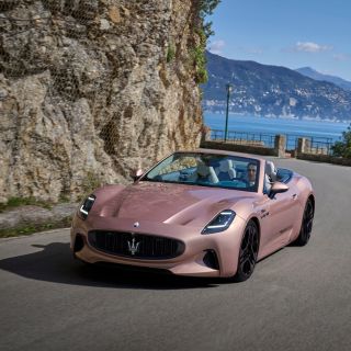 豪車新趨勢，頂級性能已不稀奇，夢幻色彩才是極致追求