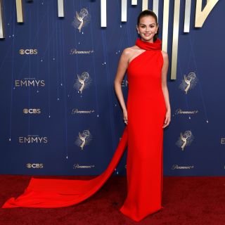 隆重場合怎麼穿？黑白禮服不是唯一選擇，紅色系禮服最受矚目，還有「這幾個熱門色」讓你優雅又亮眼！